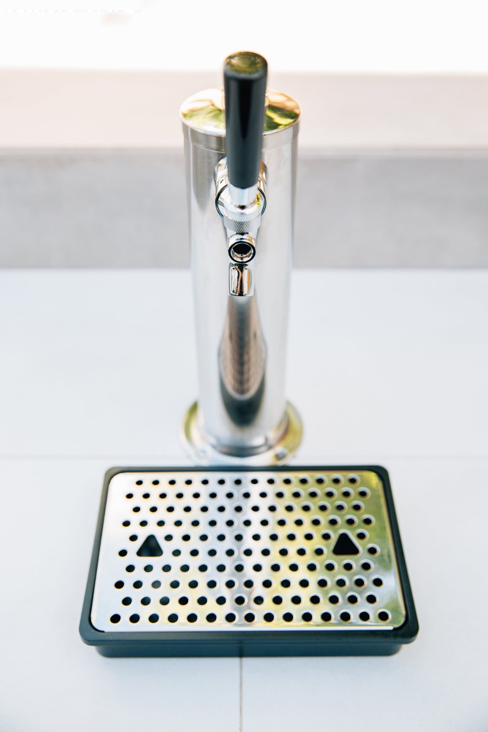 24" Deluxe Outdoor Rated Kegerator - No Tap (6.6c)